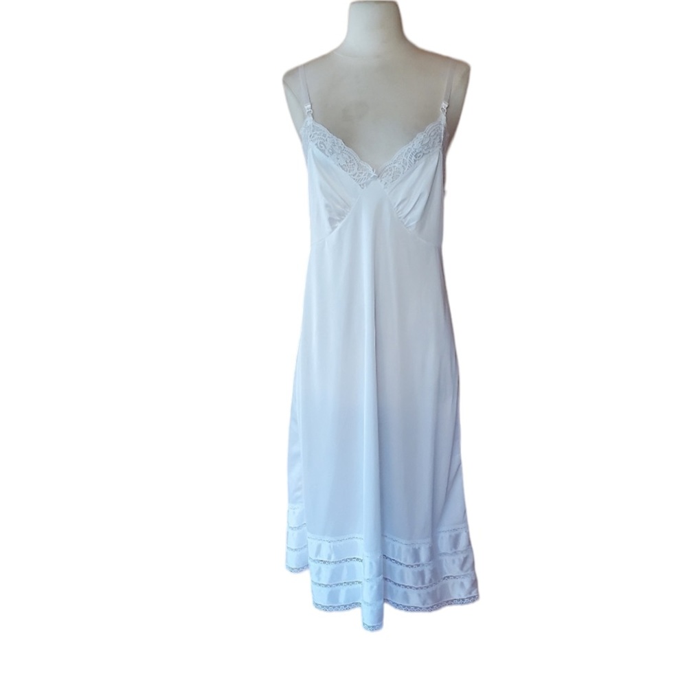 Vintage‎ Adonna White Lace Trim Slip/Nightgown